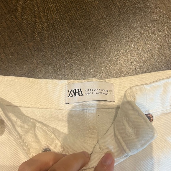 Zara White Denim Shorts - Picture 2 of 2